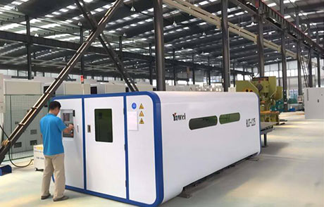 high-speed-optical-fiber-laser-cutting-machine-1 (1)